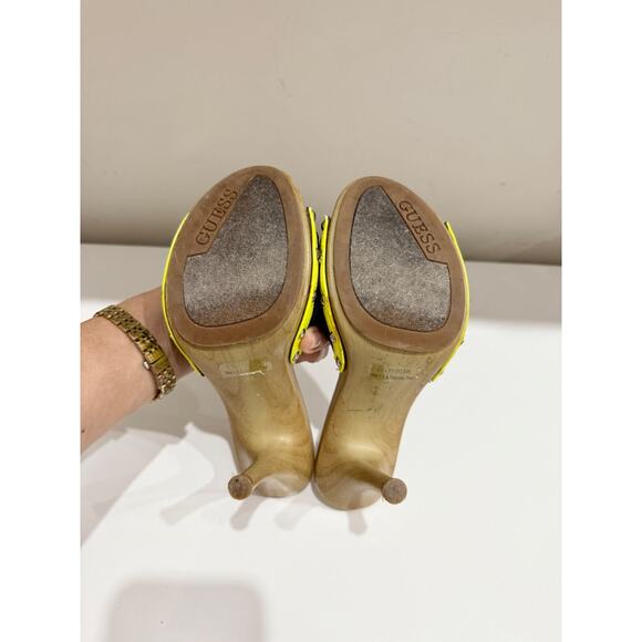 Guess Denim Slip On Wooden Mules Heels Brown/Blue with Yellow Trim Women Size 6 - Picture 6 of 6